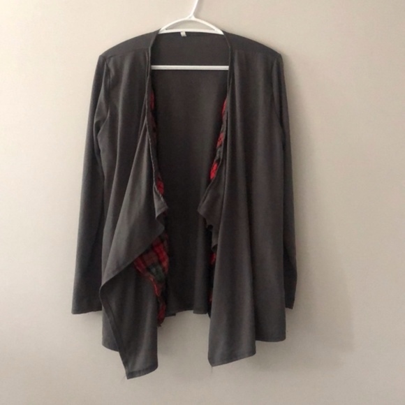 NEW!! Plaid grey cardigan size S - Picture 2 of 4